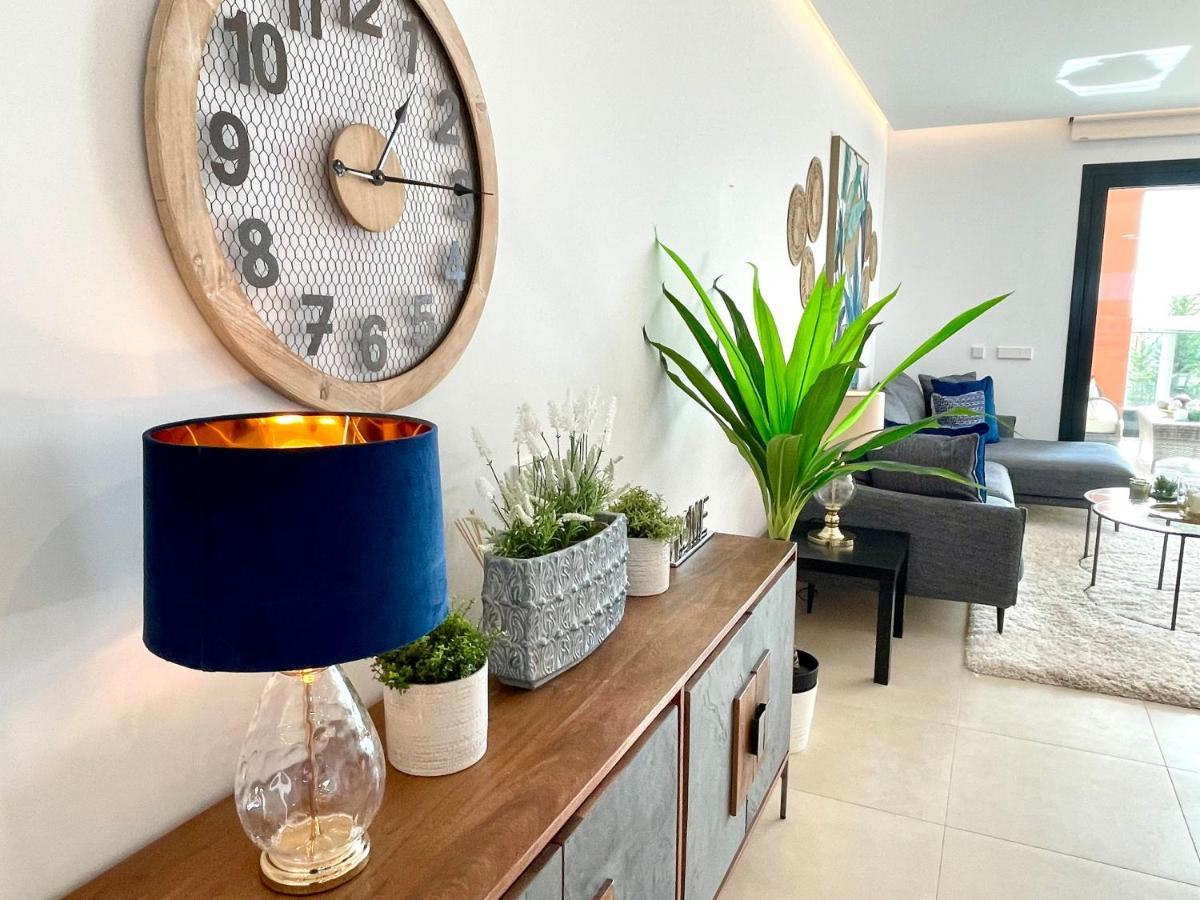 Luxury 3 Bedroom Apartment 300M From The Beach 丰希罗拉 外观 照片