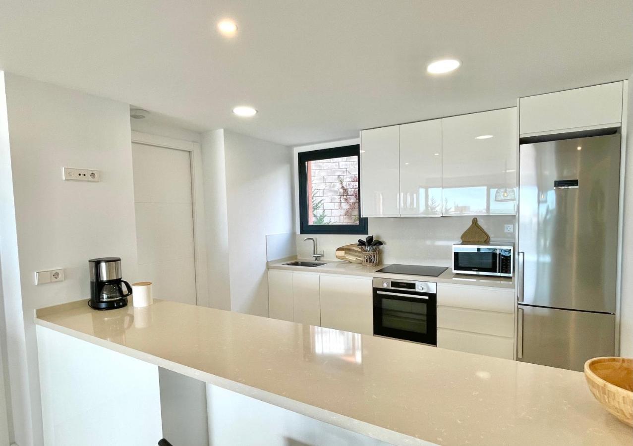 Luxury 3 Bedroom Apartment 300M From The Beach 丰希罗拉 外观 照片