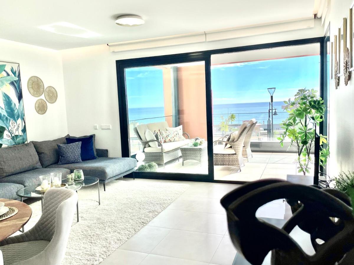Luxury 3 Bedroom Apartment 300M From The Beach 丰希罗拉 外观 照片