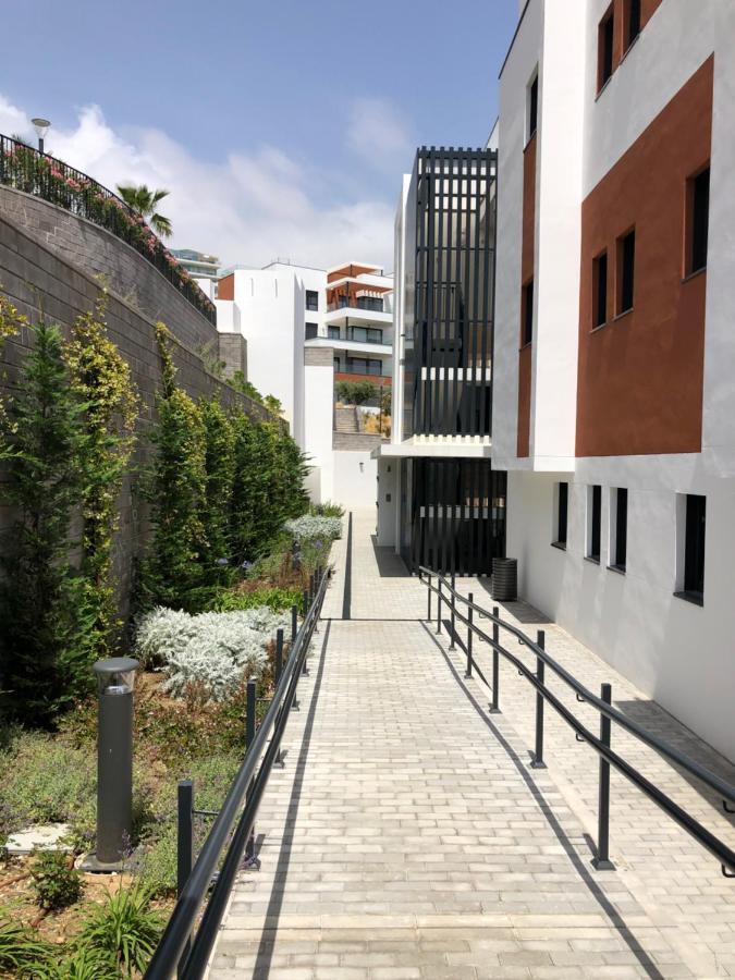 Luxury 3 Bedroom Apartment 300M From The Beach 丰希罗拉 外观 照片